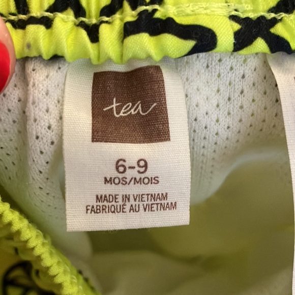 🎉4 for $20 Tea Collection Swim Trunks, 6-9 months - Picture 3 of 4